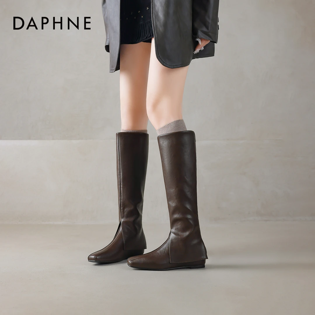 达芙妮长筒靴内增高裤管靴女2026秋冬长靴秋冬新款棕色方头骑士靴