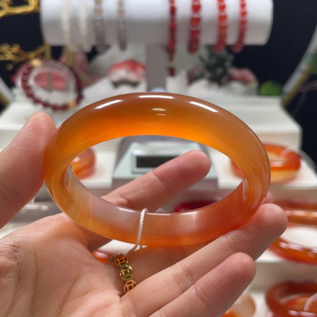 玛瑙/玉髓手镯未镶嵌