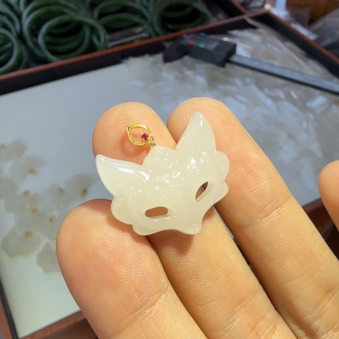 和田玉18K金镶嵌颈饰九尾面具静妃多样性拍一发一