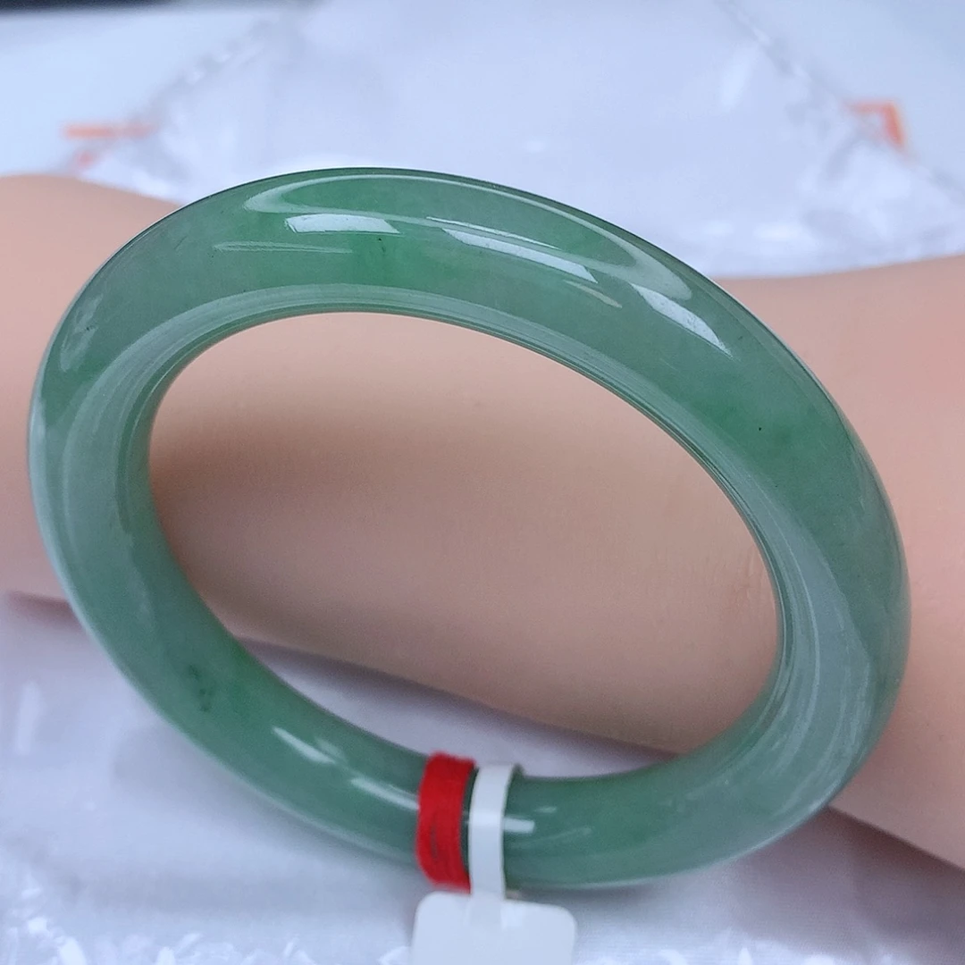 【闪购商品】未镶嵌手镯翡翠，55