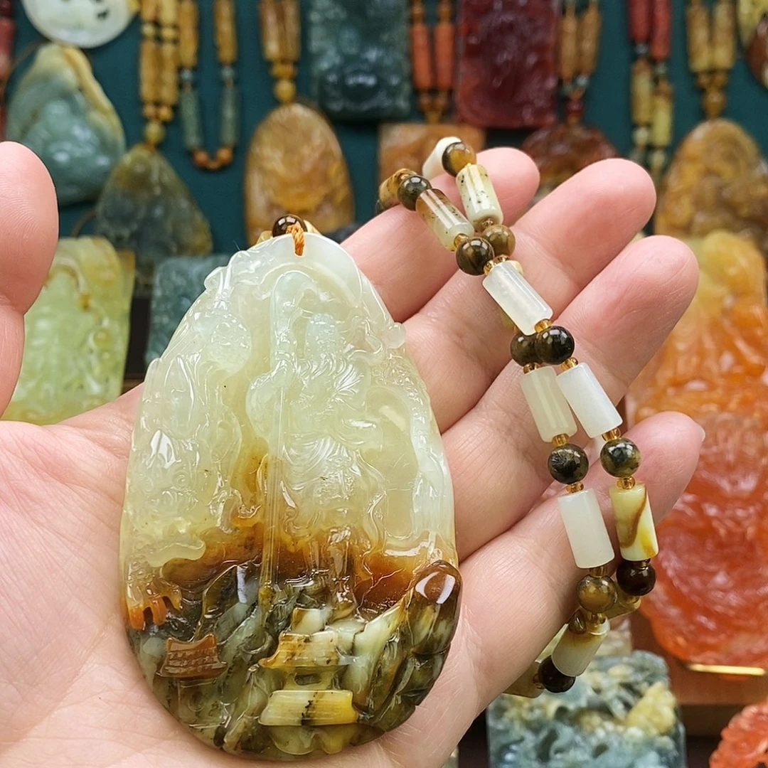 青***期蛇纹石玉未镶嵌颈饰特价关公