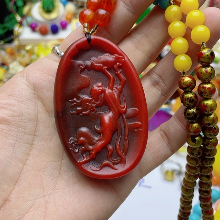 树脂制品15号雕刻吊坠