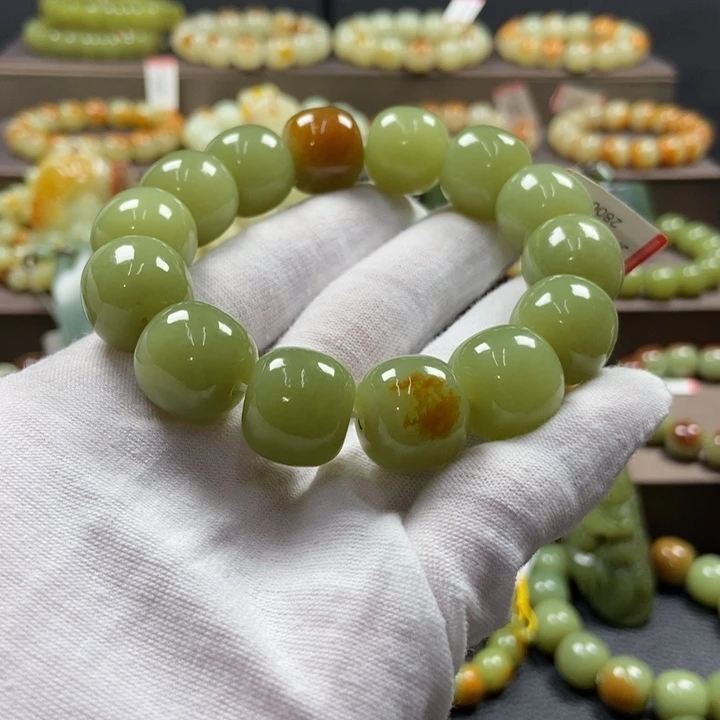 透闪石质玉未镶嵌手链