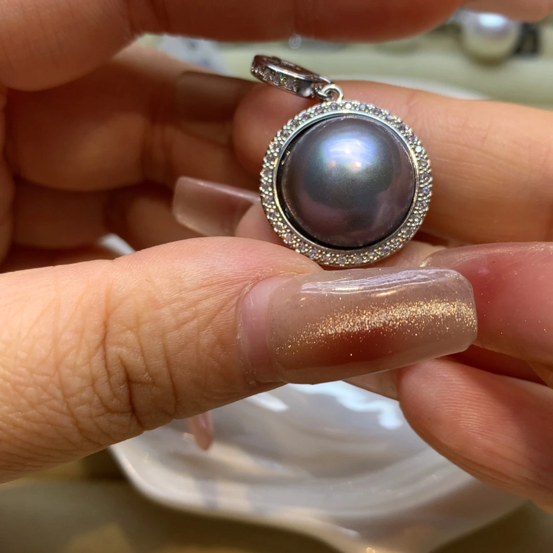 未镶嵌颈饰拼合珍珠（马贝珠）