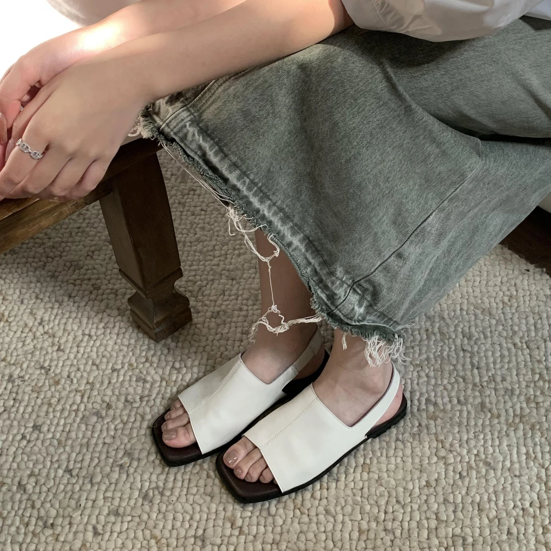 韩版牛皮时装凉鞋女2025年新款夏季小众仙复古法式软平底罗马鞋子