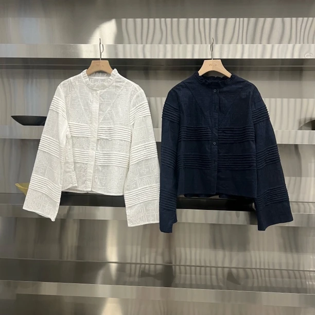 蔚蓝海岸花边领刺绣纹理短外套