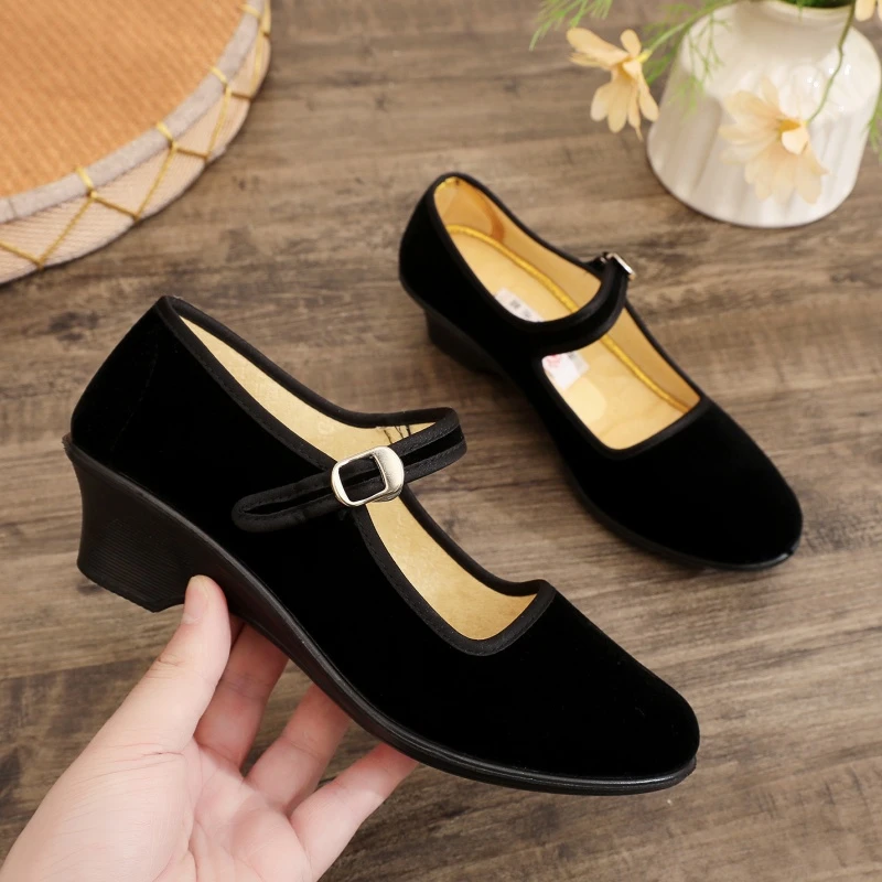 2025女士黑色高跟防滑老北京布鞋酒店上班工作休闲跳舞妈妈鞋