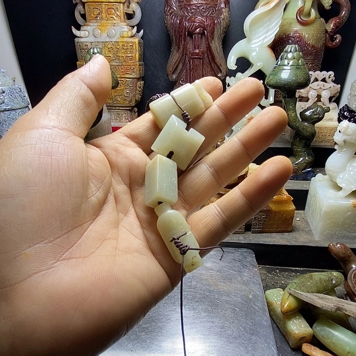 和田玉未镶嵌挂件