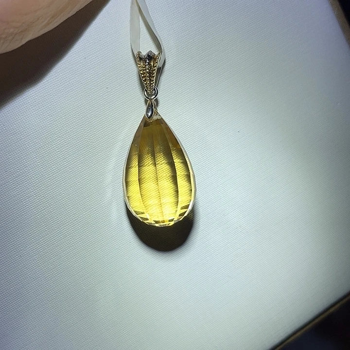 水晶珠宝半成品未镶嵌黄水晶