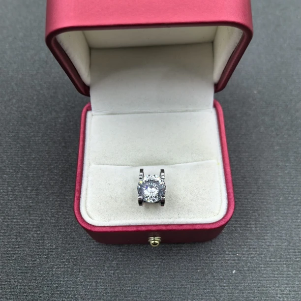 【经典永恒  光芒四射】吊坠 GDJ10131