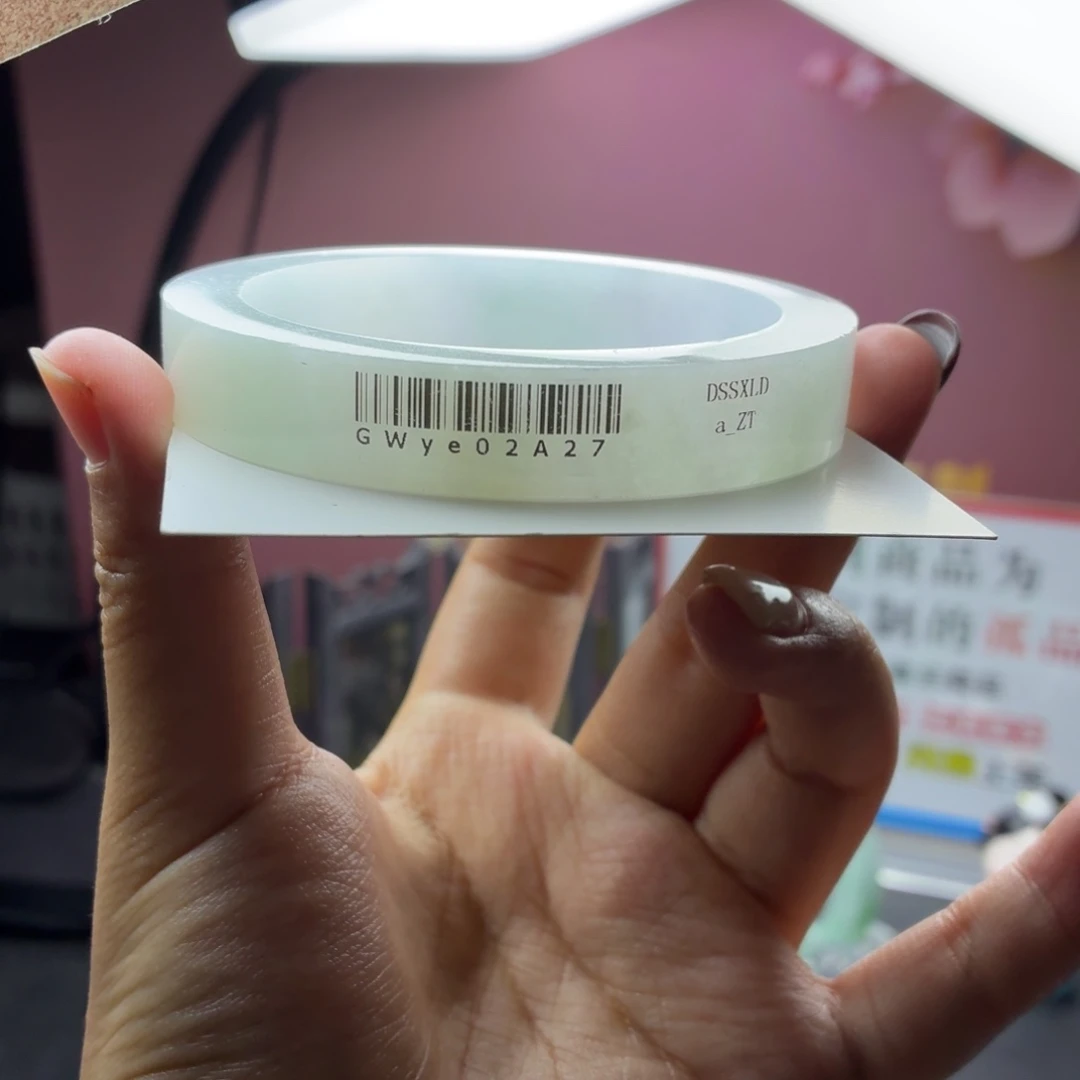 豆***妞定制翡翠未镶嵌多样性选一