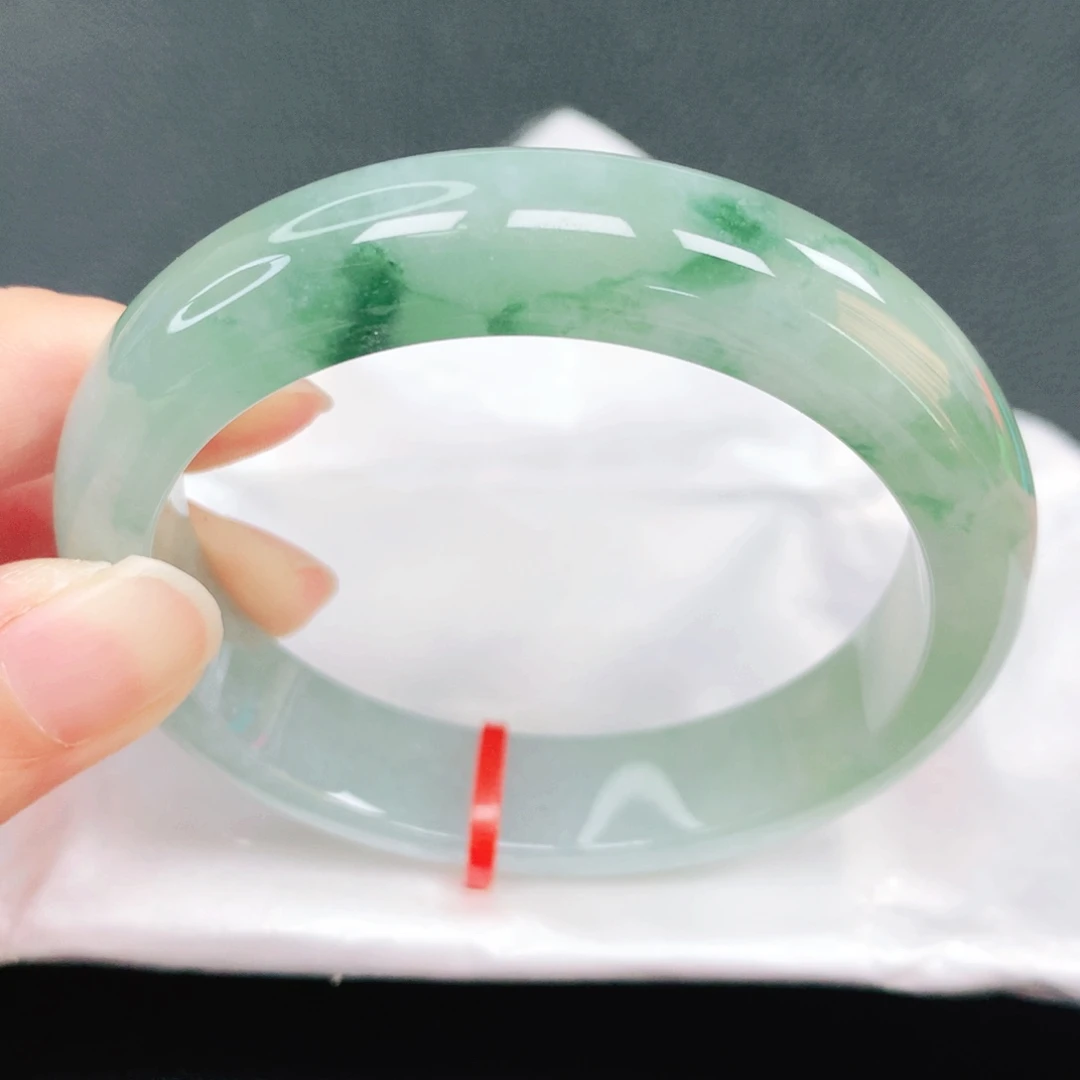 翡翠未镶嵌手镯57圈