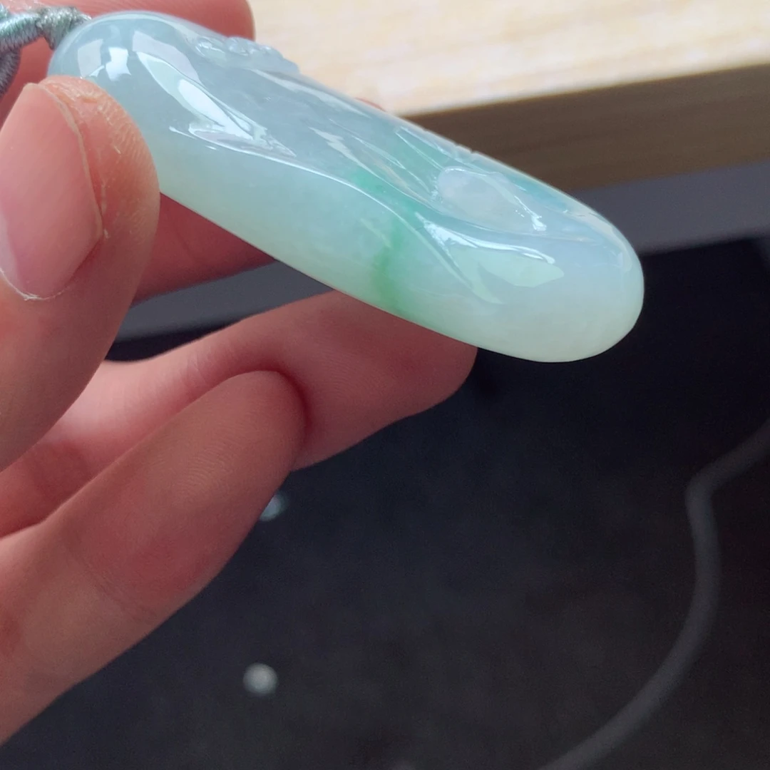 翡翠颈饰未镶嵌吊坠