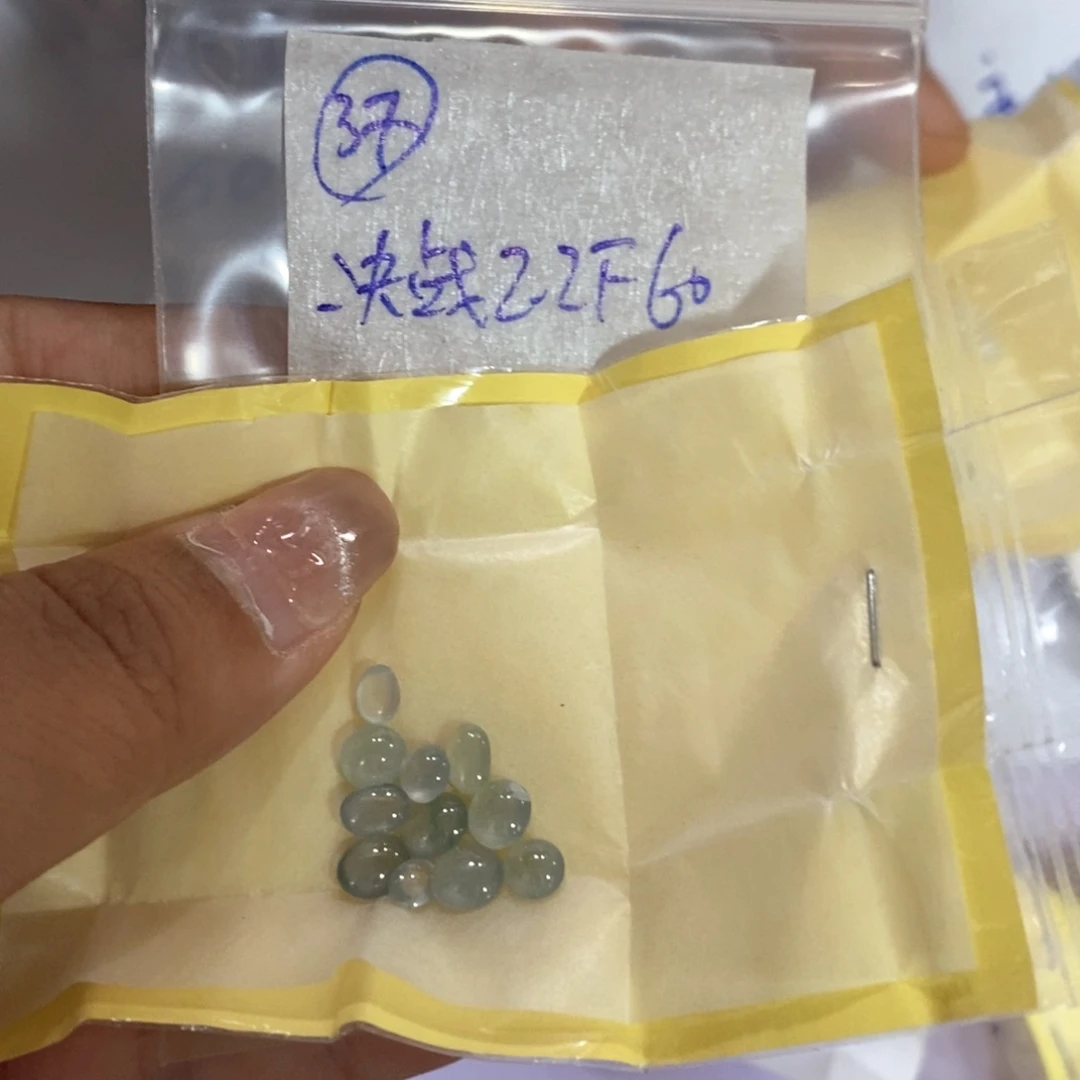 定制翡翠未镶嵌决***亮不