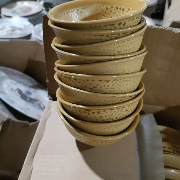 摆件盘子碗茶壶啥都有茶盏