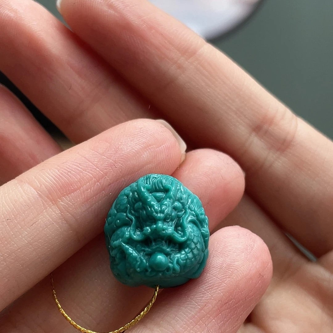 绿松石未镶嵌颈饰