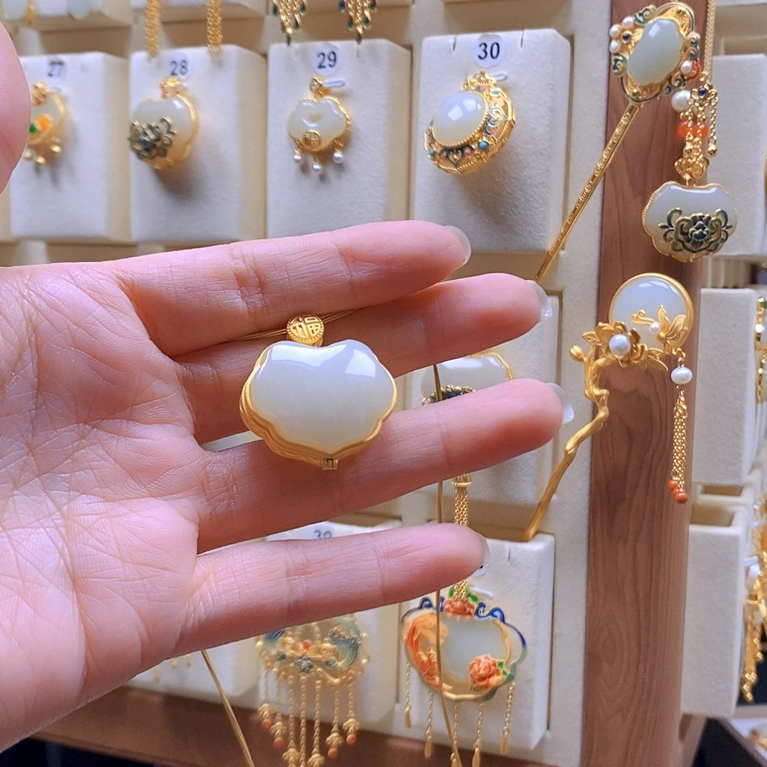 和田玉银S925镶嵌颈饰