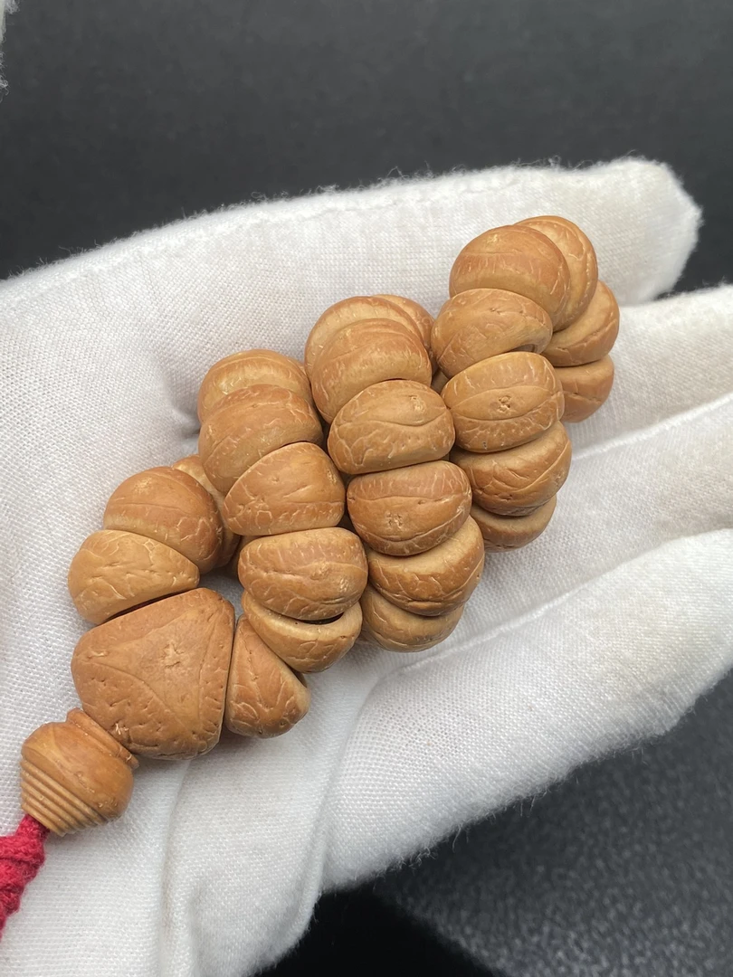 尼泊尔凤眼菩提精工大肠手串