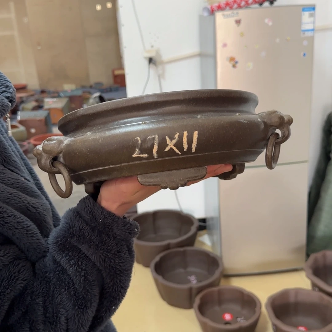 紫砂花盆呜呜呜呜