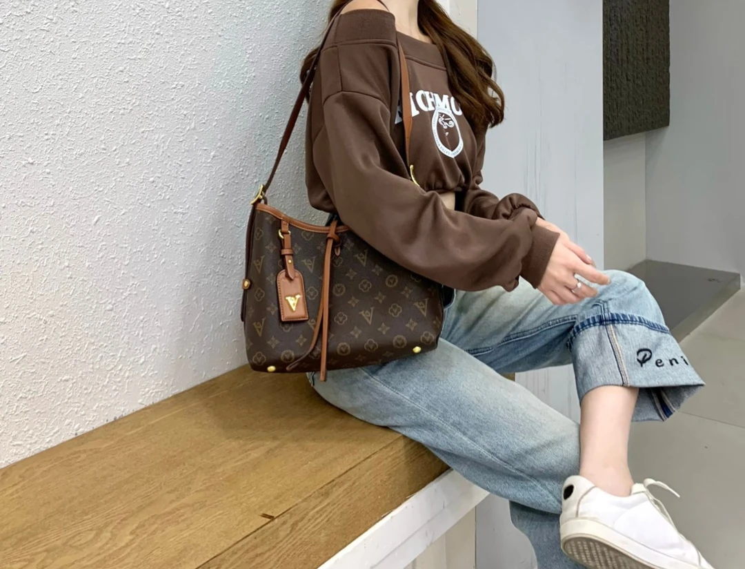 时尚百搭潮流小号单肩斜挎包包