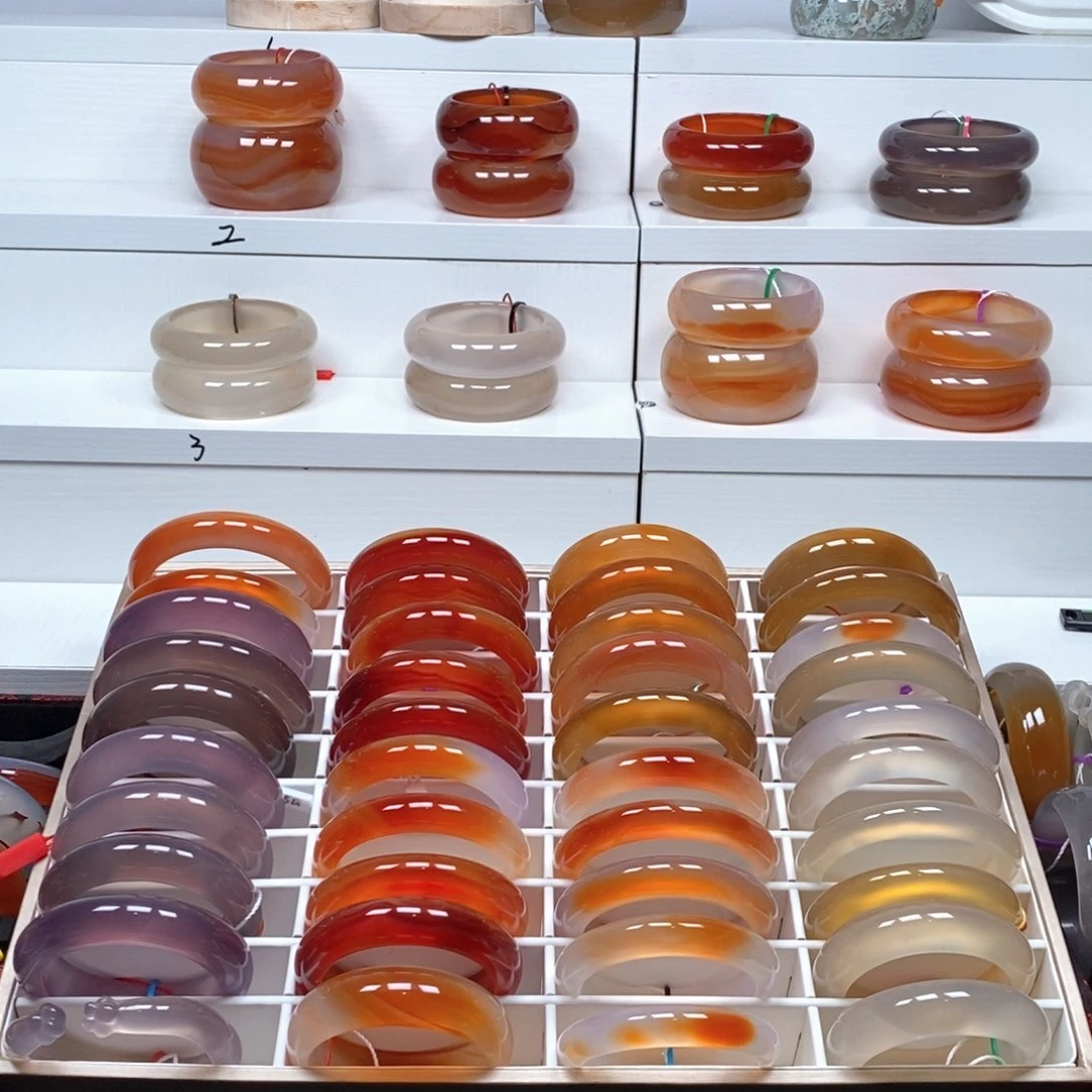 玛瑙/玉髓手镯未镶嵌