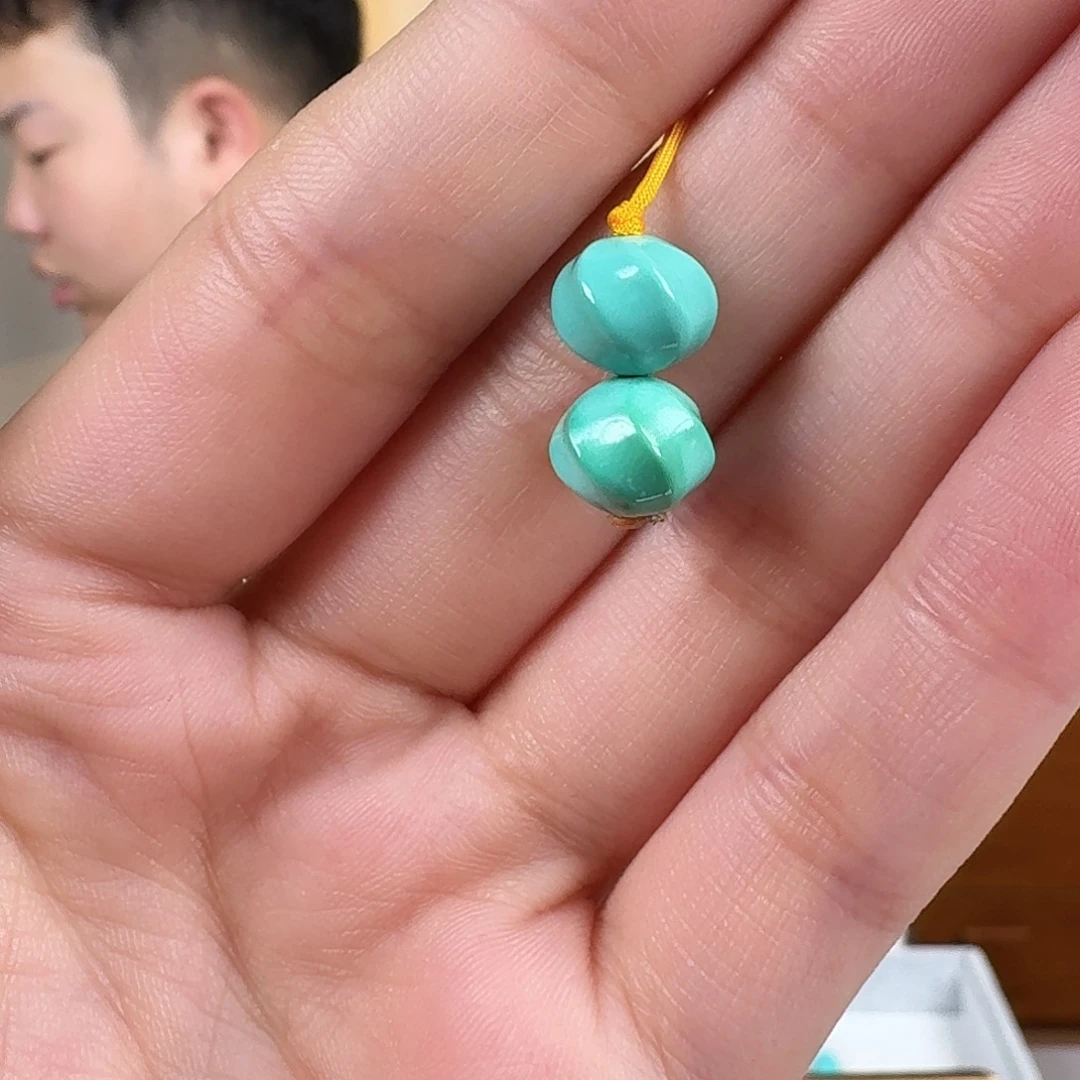 绿松石未镶嵌挂件