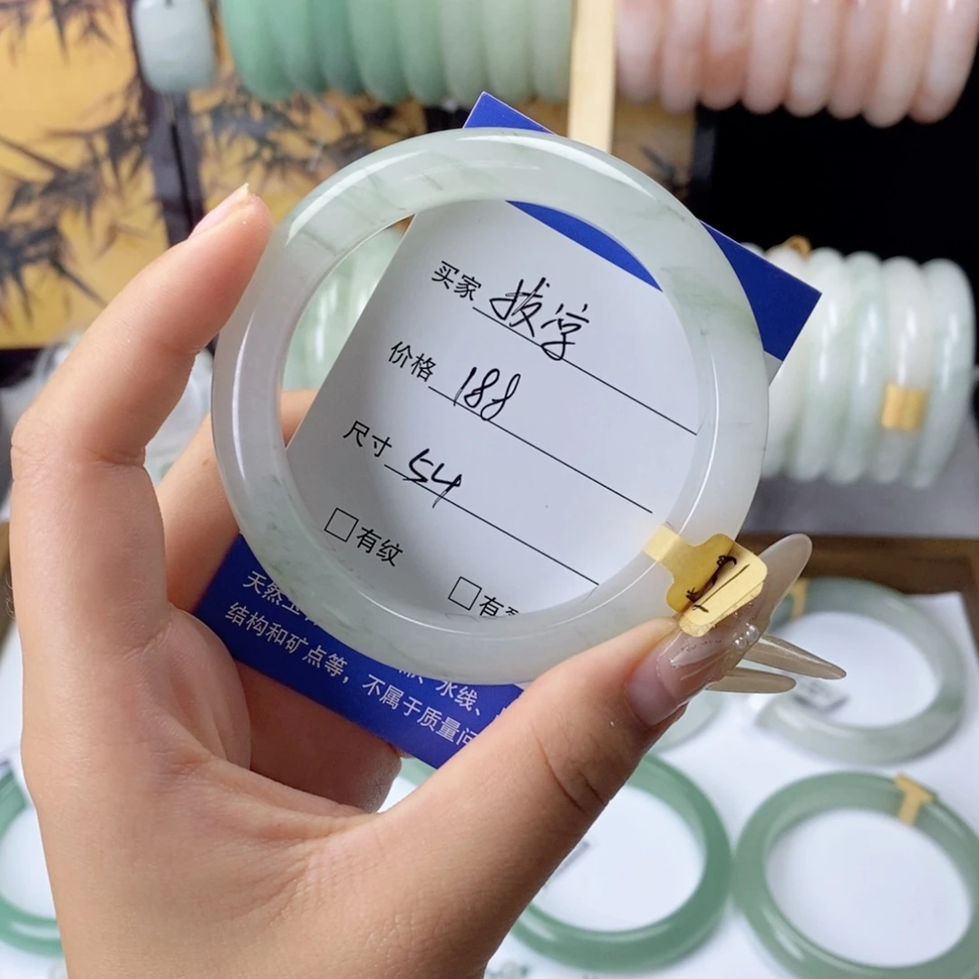 石英质玉未镶嵌手镯闪拍链接 一物一拍