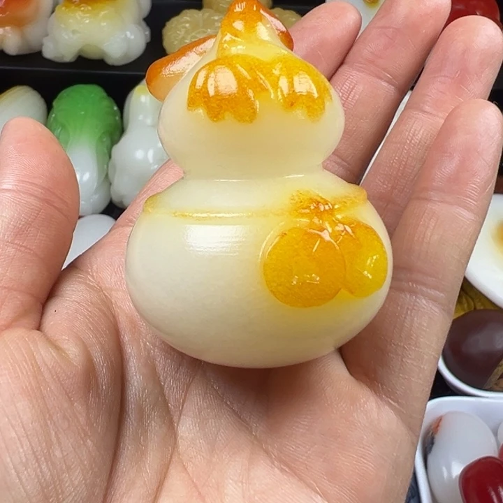 新疆戈壁五彩石金丝