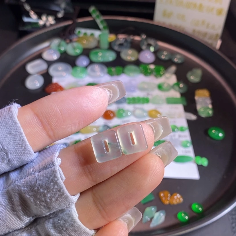 【闪购商品】翡翠挂件未镶嵌扣