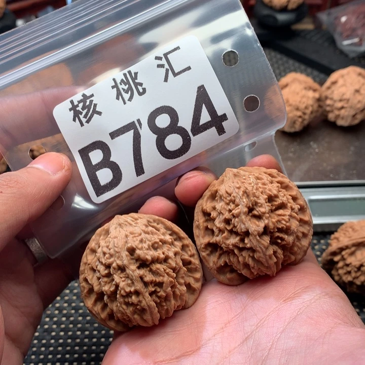 吊坠文玩核桃百花山