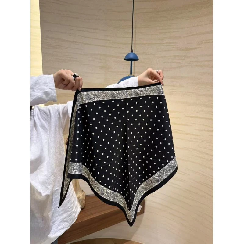 XMM.《早秋围巾屁帘》秋季时尚百搭潮流洋气舒适可围巾可屁帘围巾款