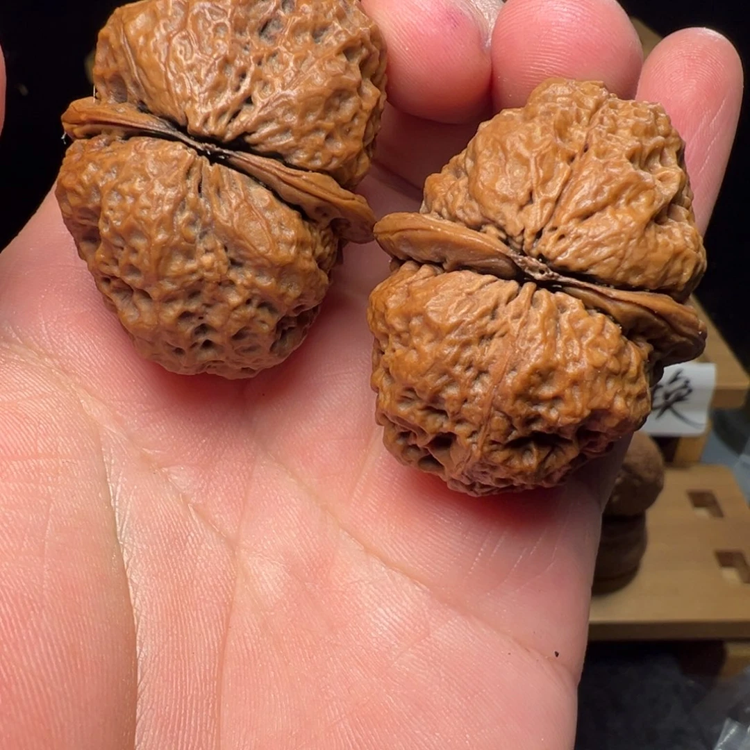 文玩核桃吊坠凸筋元宝42mm