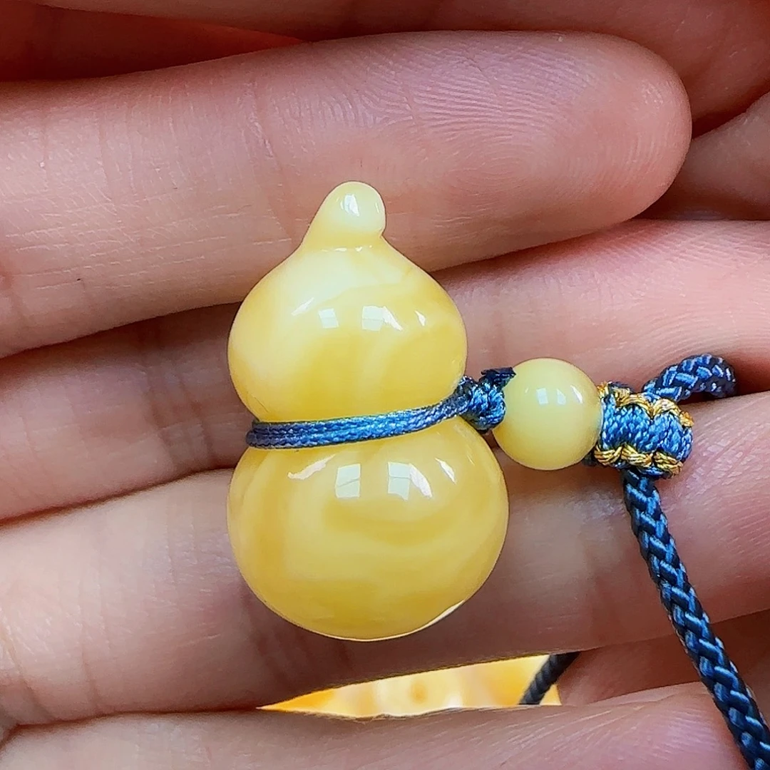 蜜蜡未镶嵌珠宝奇石