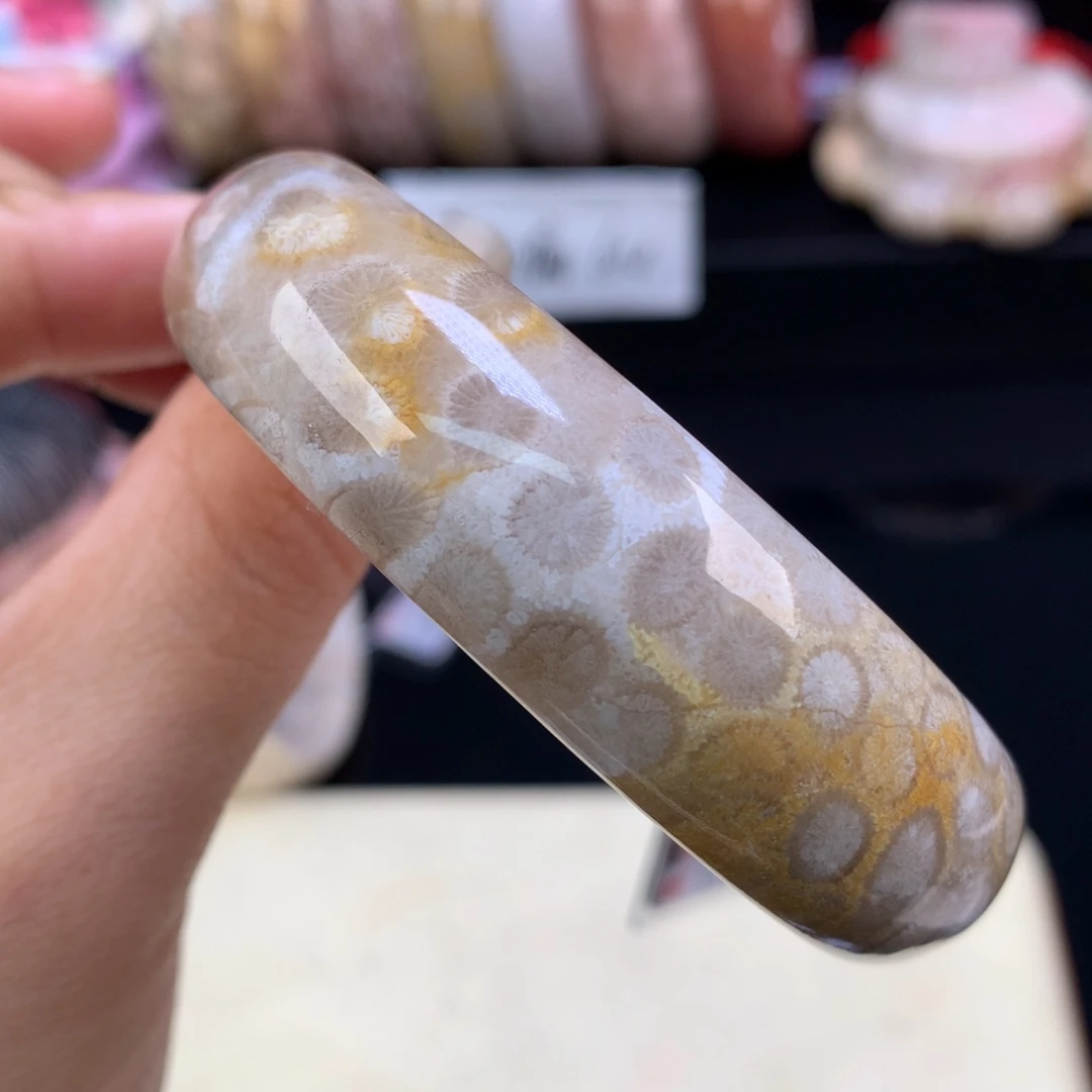 硅化珊瑚（珊瑚玉）未镶嵌颈饰手镯五折57圈（2号）