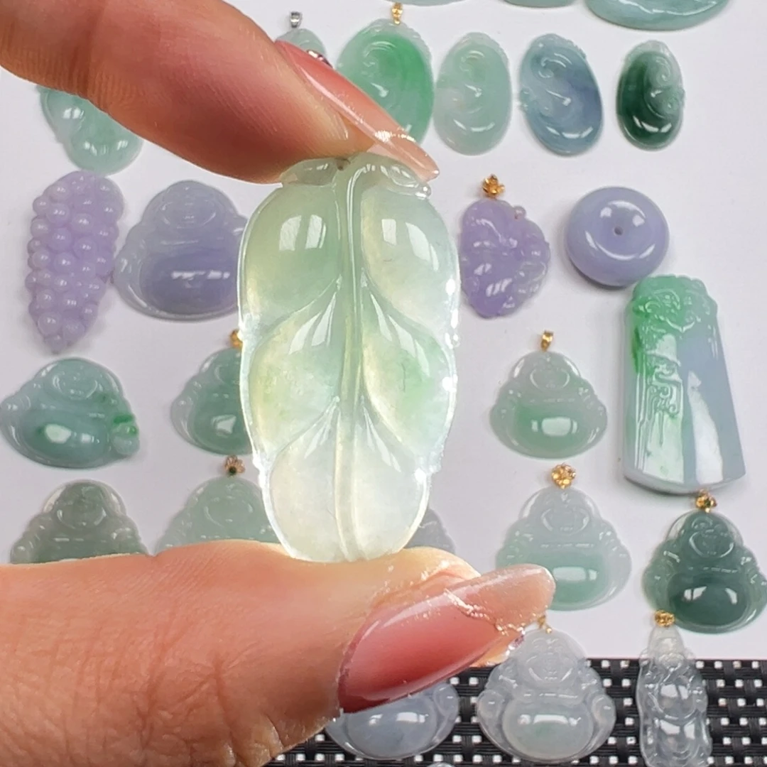 翡翠未镶嵌颈饰冰绿叶子