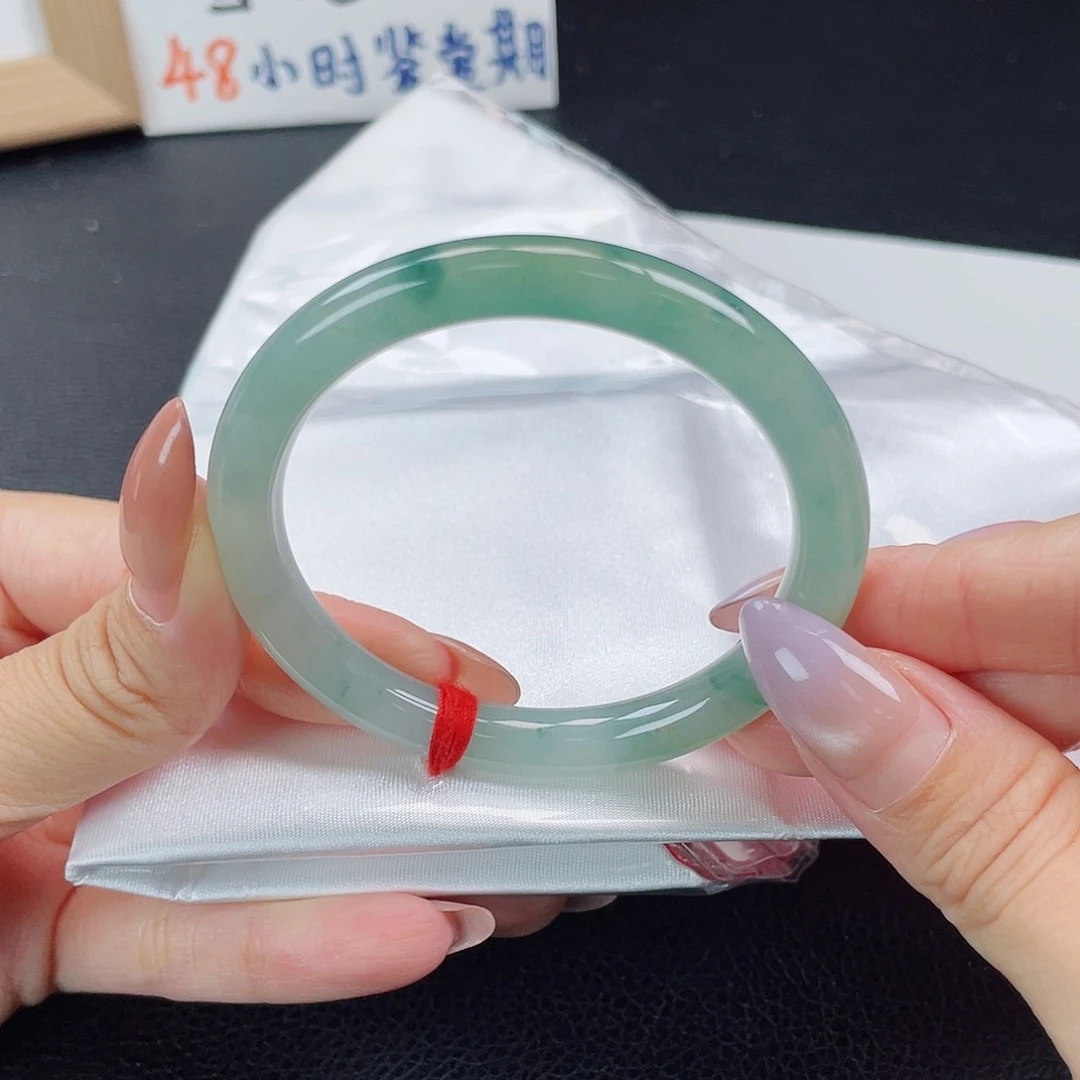 翡翠手镯未镶嵌9737-细条飘花 开场福利