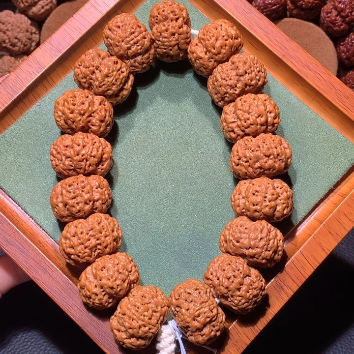 手串金刚菩提24+定制款夹板梅花