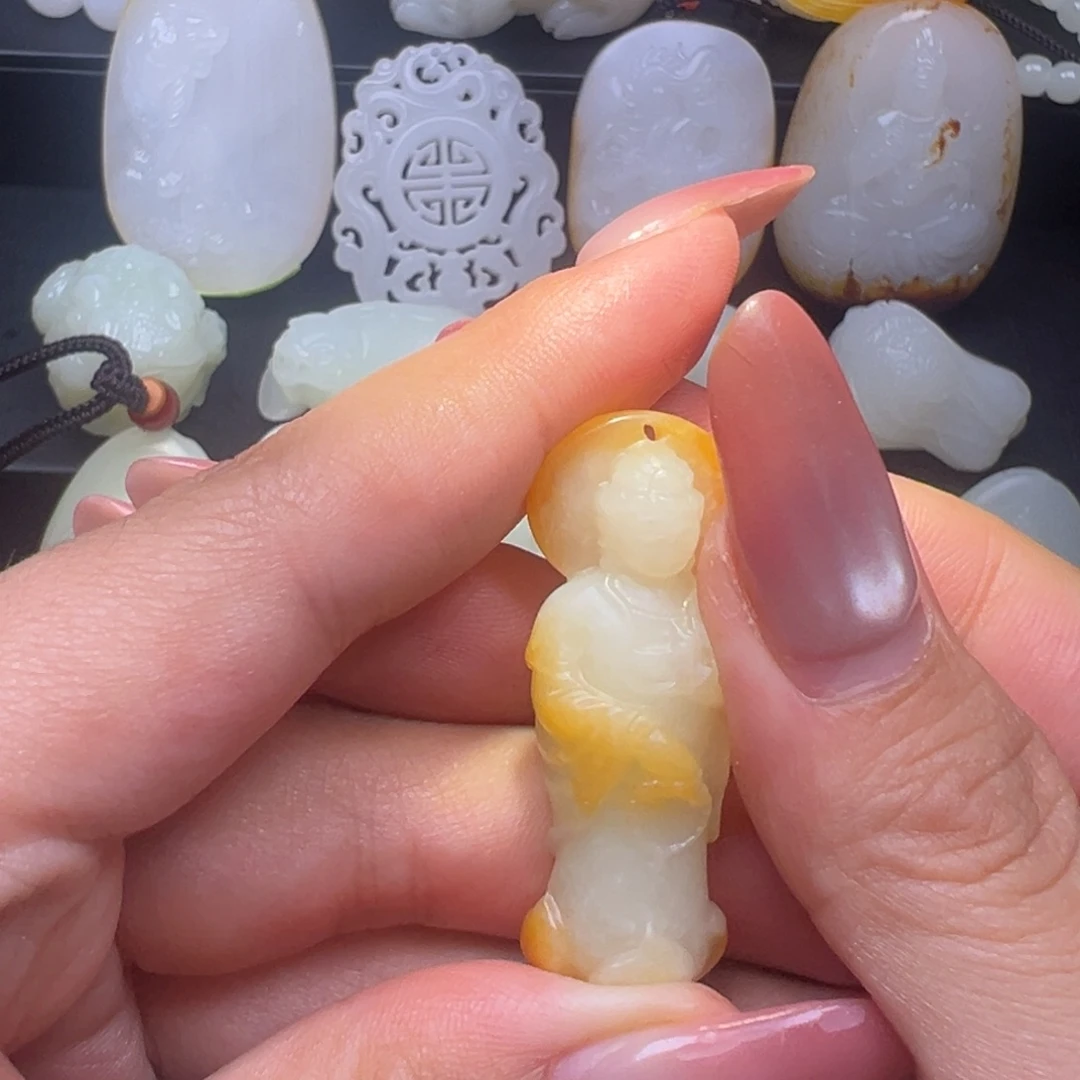 和田玉未镶嵌颈饰