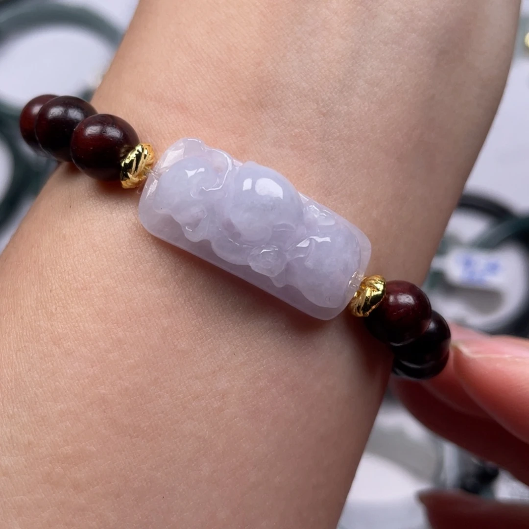 翡翠吊坠(赠链)未镶嵌