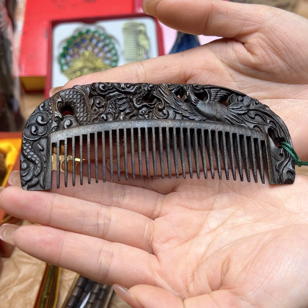 大叶紫檀（黑酸枝木类）