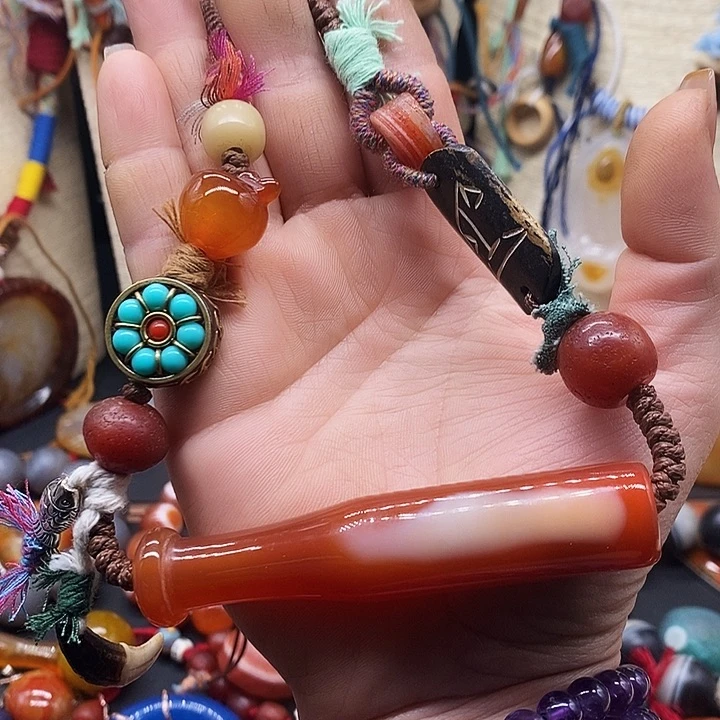 玛瑙/玉髓颈饰合金