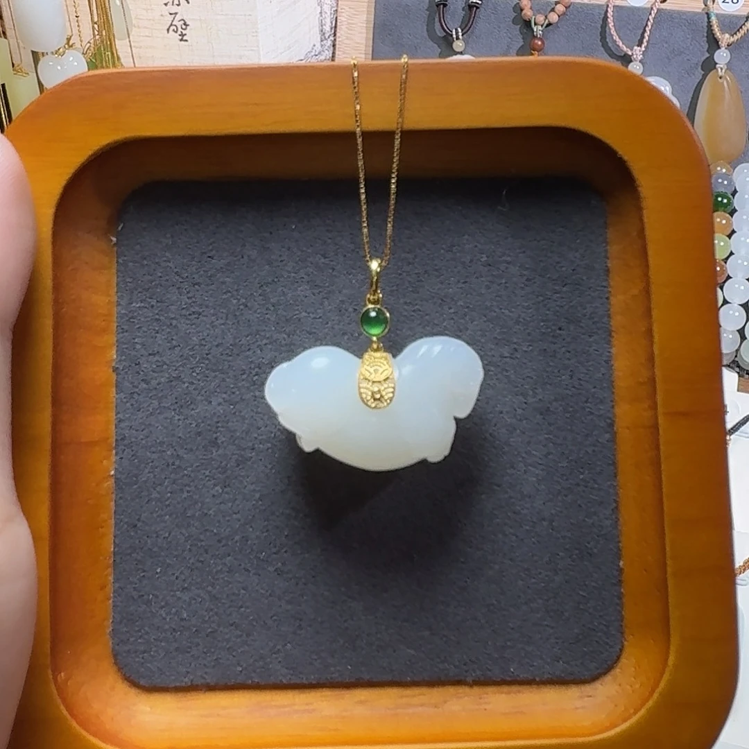 开***吃和田玉18K金镶嵌吊坠(赠链)唐马