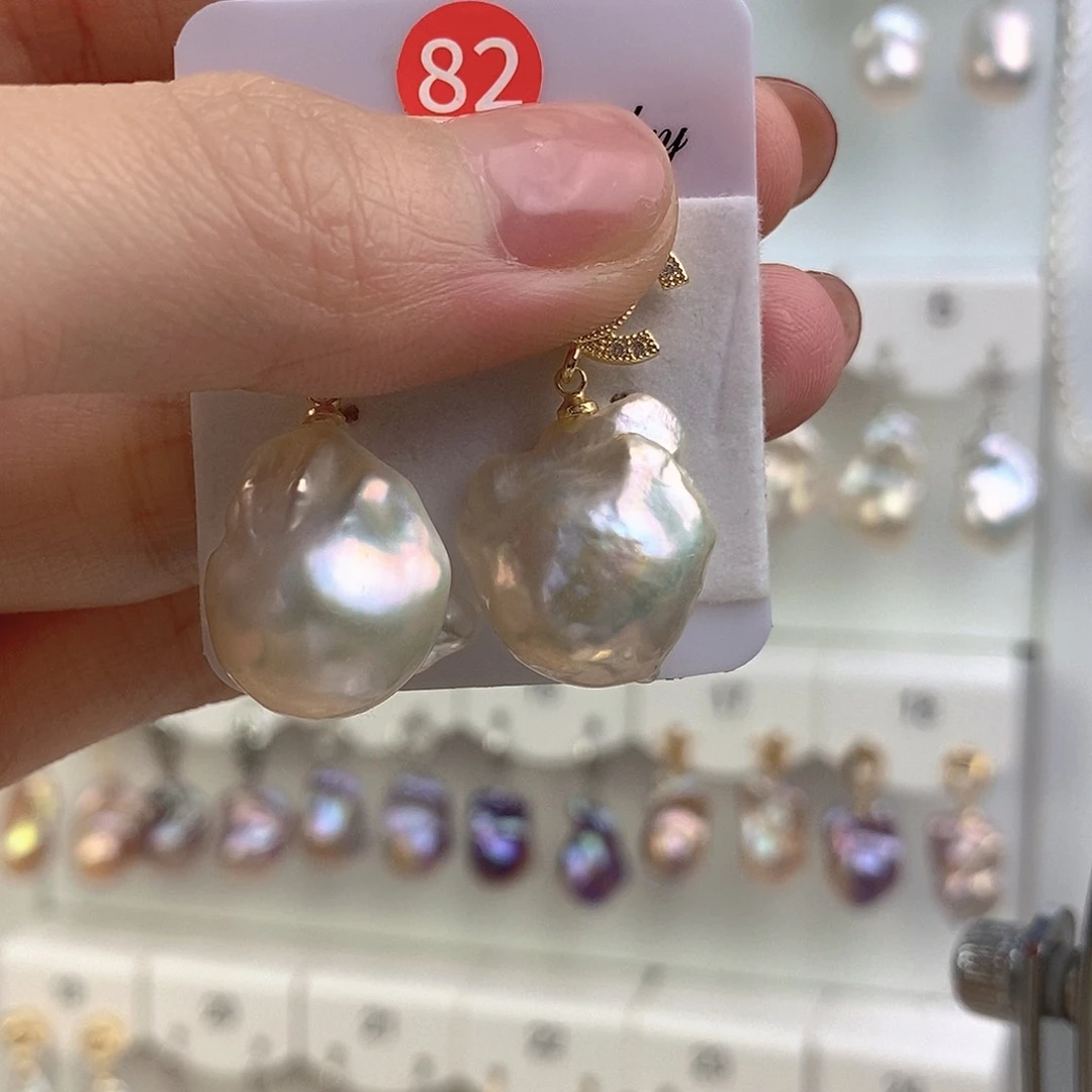 淡水珍珠颈饰合金