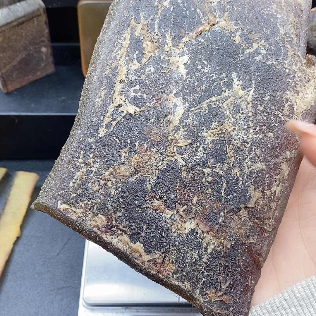 ₄****大叶紫檀（黑酸枝木类）