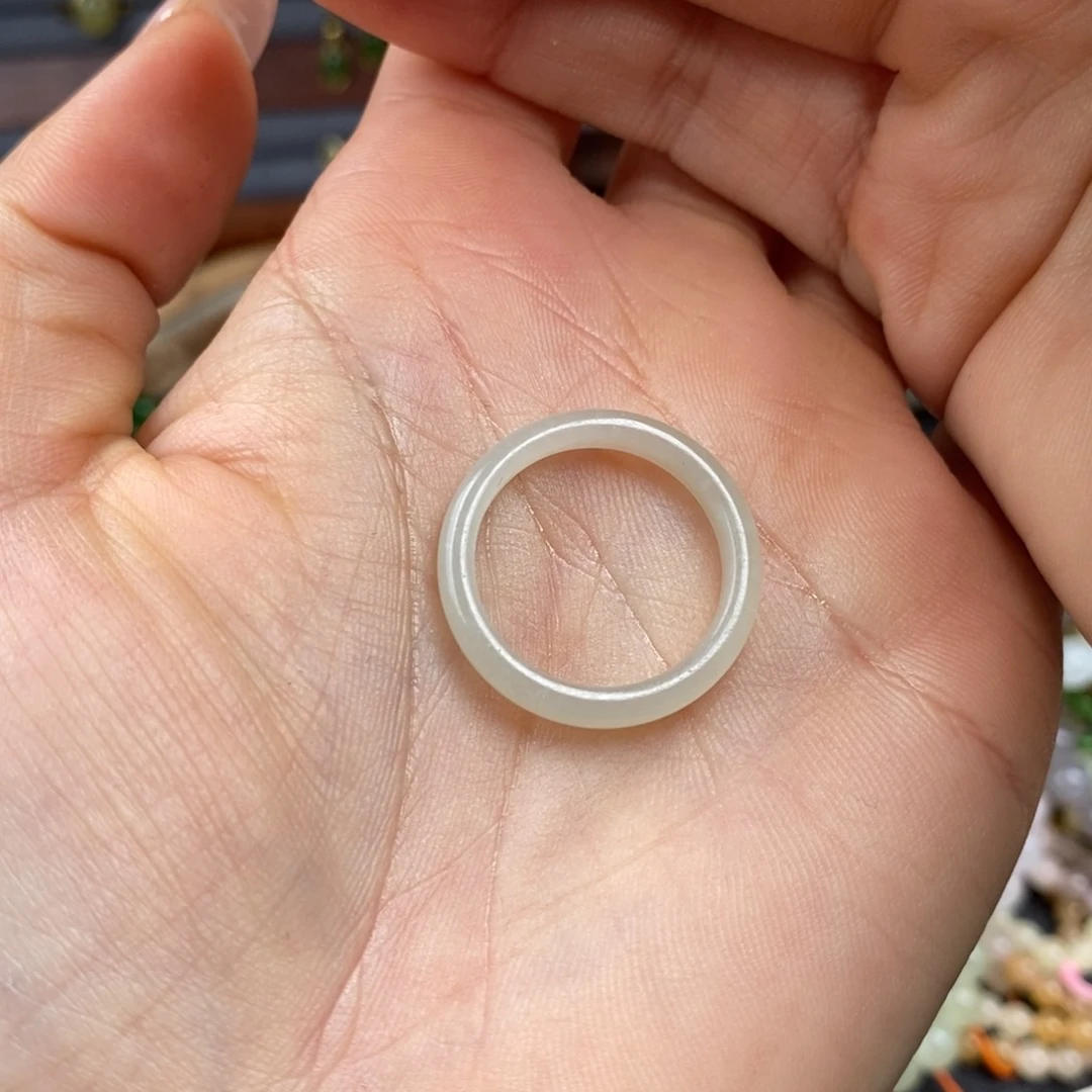 和田玉冰晴戒圈未镶嵌