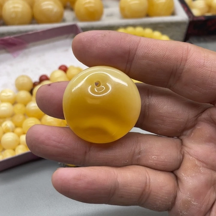 琥珀未镶嵌裸石挂件