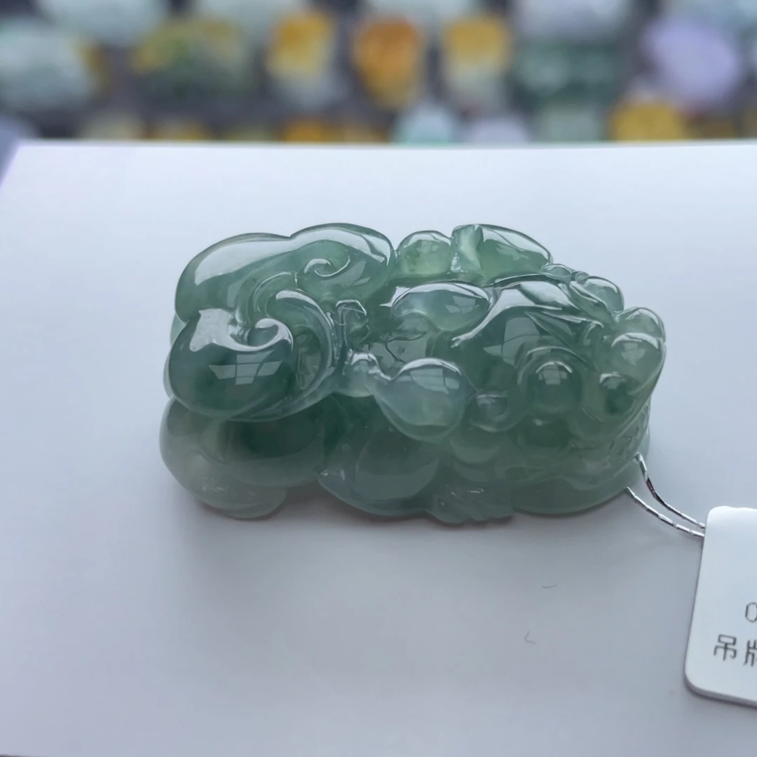 翡翠颈饰未镶嵌貔貅