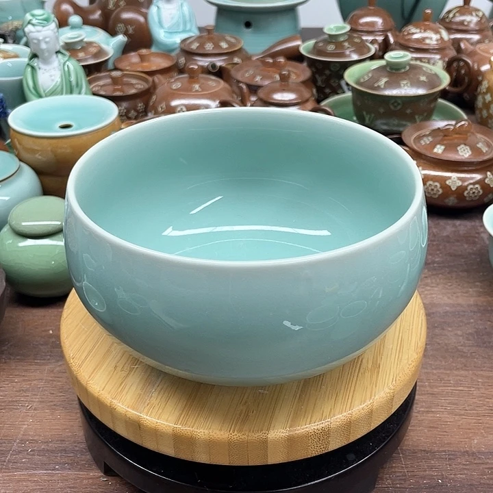 微瑕特价青瓷15.5*8.8厘米