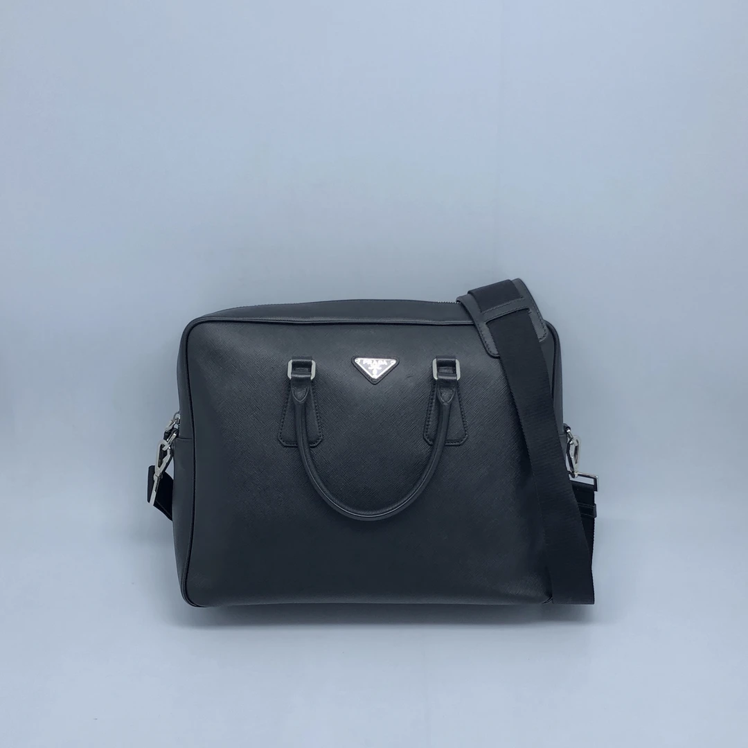 99新 Prada/普拉达 黑皮手提公文包/4310号