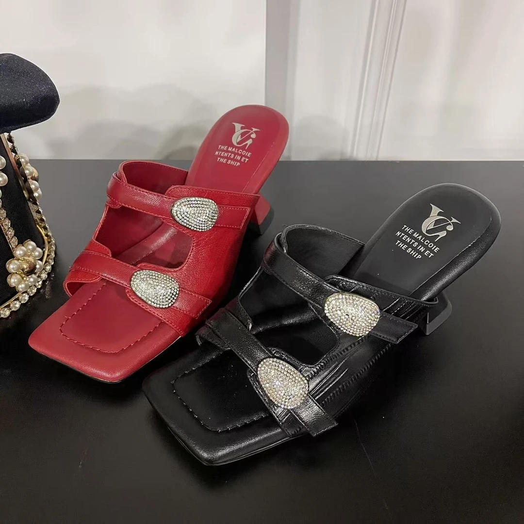 【Harviss】2025夏新款气质百搭真皮大牌软面金属扣件拖鞋-5cm